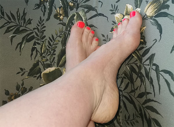 Rode teentjes voet fetish